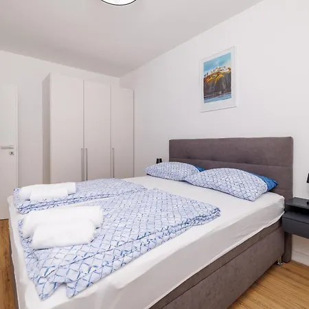 Appartement Adria *